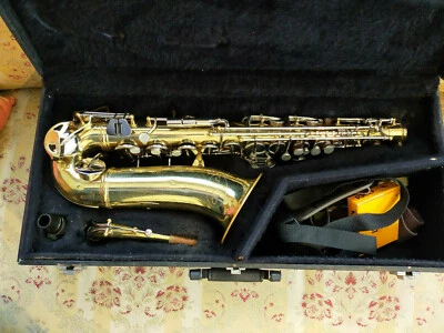 SASSOFONO CONTRALTO VITO RICONDIZIONATO CON CUSTODIA ED ACCESSORI #N120644 - Immagine 1 di 4