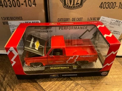 Camioneta pickup Chevrolet Cheyenne 10 1973 R104 1/24 M2 Machines 2023 Foto 1 de 4