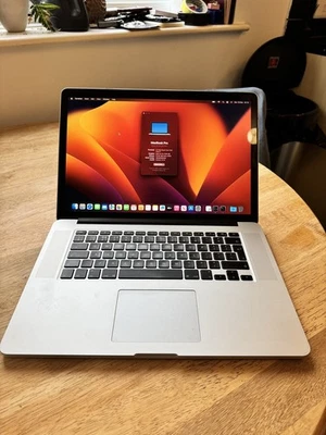 Apple MacBook Pro Retina, 15” (mid 2014) 2.2 GHz quad-core i7, 512gb SSD - Image 1 of 4