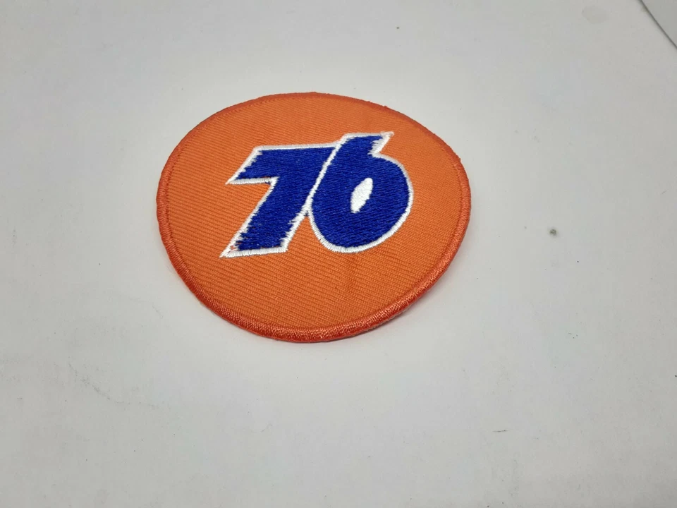 patch ecusson thermocollant brodé 76 STATION ESSENCE RACING COURSE GULF STEVE - Imagen 1 de 1