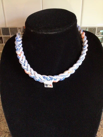 MLB New York Mets Braided Intertwined Clip Necklace 2011 Signed Cover
