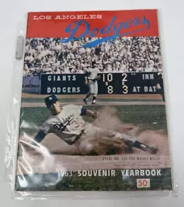 1963 Souvenir Yearbook Los Angeles Dodgers Maury Wills Steal #104 - Picture 1 of 2