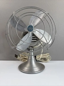 Vintage MCM Chrom-Ever Desktop Fan 110 Volt WORKS Wade Youmans Co Alliance Ohio - Picture 1 of 8