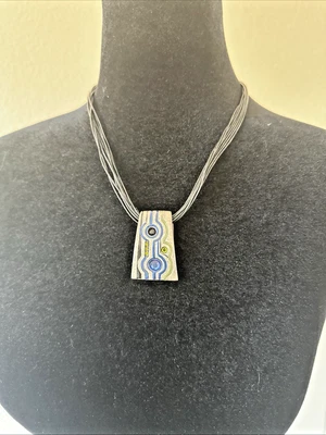 Collar Chico's "Southwest Abstract Trapezoide Plata con Piedra Azul, Verde" Foto 1 de 4