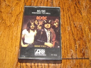AC / DC - HIGHWAY TO HELL - ATLANTIC CS 19244 CASSETTE TAPE - Picture 1 of 2
