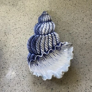 Kaldun and Bogle Majolica Ceramic Shell Trinket Tray Nautical Scallop Shell Blue - Imagen 1 de 9