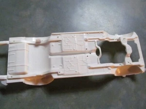 Camaro MPC 1974 1976 modelo chasis de coche - Imagen 1 de 2