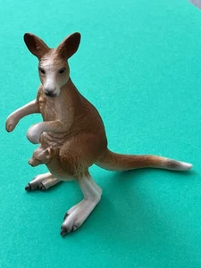 Vintage Schleich Kangaroo Animal Figure-Year 2000. Retired. Made in Germany. - Picture 1 of 8
