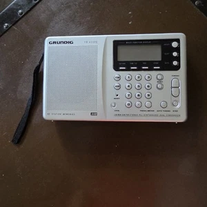 Grundig Yacht Boy YB 400 PE Professional World Receiver AM FM SW MW LW - Photo 1/11