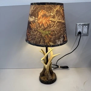 Antler Decorative Lamp Mossey Oak Camouflage 2012 RARE with Shade Decor Cabin - Picture 1 of 9