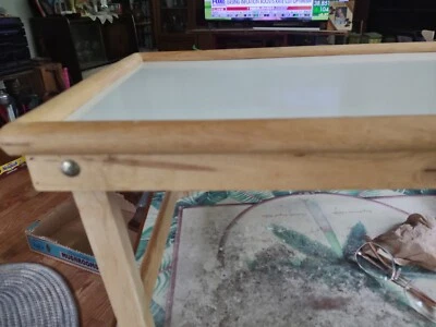 Bandeja/mesa de cama plegable vintage de madera para servir Foto 1 de 4