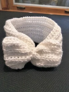 New Crochet Baby Girl 3-9 months White Twinkle Bow Headband Hat 15" Unstretched - Picture 1 of 4