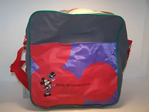 Bolso de hombro/tarjeta de viaje/tarjeta dorada Disney Magic Kingdom Club usado - Imagen 1 de 6