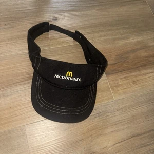 McDonald's Logo Crew Empleado Uniforme Correa Visera Gorra Sombrero Negro - Imagen 1 de 8