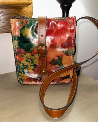 PATRICIA NASH Venezia 小袋斜挎包钱包多印花花卉皮革二手状况完好 — 第 1/4 张图片
