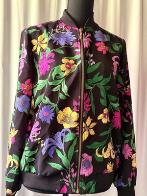 Chaqueta Susan Graver Cremallera Frontal, Floral Negra y Rosa, Talla Pequeña Foto 1 de 4
