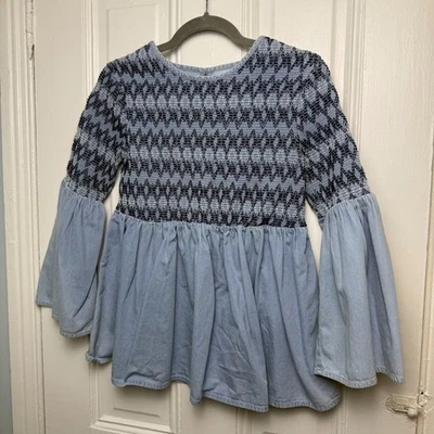 Top boho para mujer 4 pequeño azul denim pulóver calado manga campana hippie de Asos Foto 1 de 4