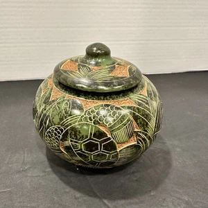 Vtg Nicaraguan Handmade Etched Clay Jar w/ Lid 5" Green Brown Turtle Motif - Picture 1 of 7
