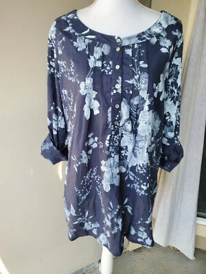Top suave envolvente para mujer grande gris blanco floral plisado pulóver lengüeta enrollable Foto 1 de 4