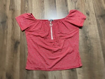 Charlotte Russe 女式大码衬衫,红色白色,条纹,背面 1/4 拉链 — 第 1/4 张图片