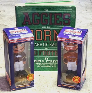 Lone Star Showdown ☆ Renew Rivalry Bundle Bobbleheads & Book Longhorns vs Aggies - Picture 1 of 2