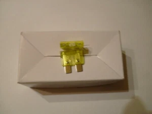 12V Flachsicherung 19mm 20A gelb Standard Auto KFZ Sicherung 2 bis 10 Stück - Bild 1 von 1