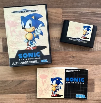 SONIC THE HEDGEHOG - SEGA MEGADRIVE 16-BIT GAME WITH CASE & INSTRUCTIONS MANUAL - Image 1 of 4