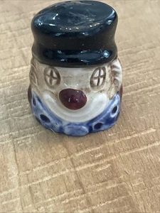 Vintage SYLVAC Hand Crafted In England Pottery Clown Thimble 1” - Picture 1 of 7