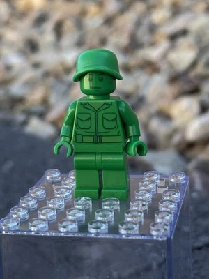 Lego Green Toy Soldiers Official Lego Army Man Mint w/ display case Foto 1 de 4