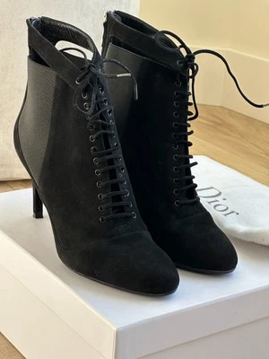 BOTA BAJA CHRISTIAN DIOR LACETS GAMUZA NEGRA IT 38 MUJER ¡AUTÉNTICA! 👀 Foto 1 de 4