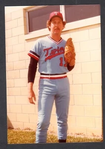 1983 Pete Redfern  TWINS  UNSIGNED  3-1/2 x 5  ORIGINAL SNAPSHOT PHOTO #12 - Picture 1 of 1