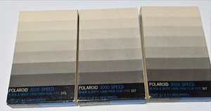 3 x Polaroid 3000 Black & White Land Pack Film Type 107 ungeöffnet, Ablauf Mai 1982 - Bild 1 von 4