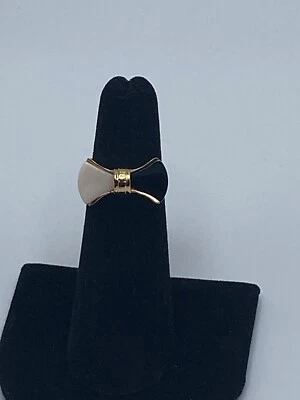 Anillo de coral y ónix genuino chapado en oro Foto 1 de 4