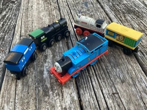 Set of 5 Toy Trains Vintage ER-LR Wooden Train Engine Car Thomas Tank - Picture 1 of 9