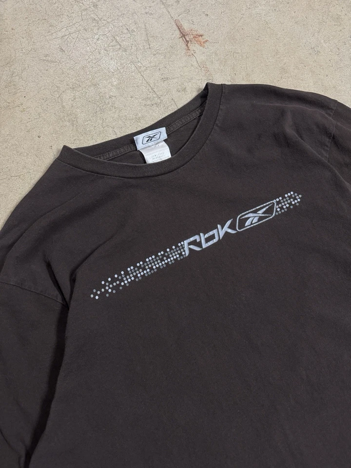 Camiseta manga larga Y2K Reebok RBK Tech Logo - marrón (L) Foto 1 de 3
