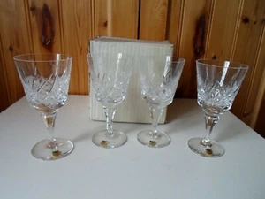 Juego de 4 vasos de vino/cáliz de cristal de plomo Queen Anne aprox 12 cl 15 cm de alto - Imagen 1 de 6