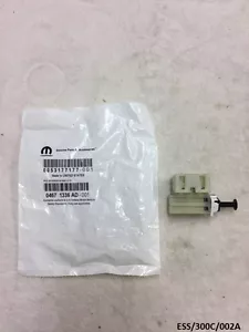 GENUINE MOPAR Brake Light Switch for Chrysler 300C 2005-2010 ESS/300C/002A - Picture 1 of 4