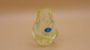 Jarrón de vidrio de citrino amarillo checo Zelezny Brod Sklo de colección 5" de alto - Imagen 1 de 4