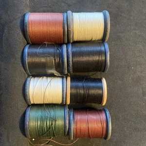 Lot Of 8 Vintage Coats And Clark Thread Spools Button & Carpet Mixed Colors NOS - Picture 1 of 4