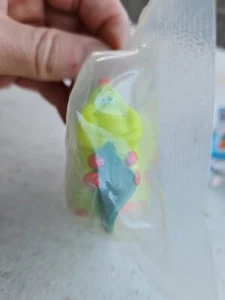 Disney A Bug's Life Hiemlich PVC Toy Figure Cake Topper Green Worm MISB Sealed - Picture 1 of 3