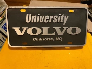 Targa concessionaria plastica University Volvo Charlotte North Carolina NC - Foto 1 di 1