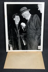 1957 News Photograph President Eisenhower Smiling Returning to Washington DC - Picture 1 of 3