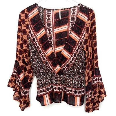 Free People Rosalie Bell Sleeve 人造裹身上衣 S 码珊瑚组合红色波西米亚嬉皮 — 第 1/4 张图片