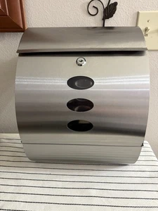 Stainless Steel, Large Capacity, Wall-Mount, Locking Mailbox - Picture 1 of 10
