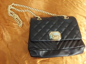 Bolso de Mano Bandolera Aldo Menifee Acolchado Negro con Doble Correa de Cadena Dorada con - Imagen 1 de 6