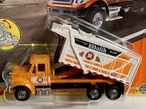 International Workstar 7500 Dump Truck Matchbox WORKING RIGS 1:64 Die Cast - Picture 1 of 3