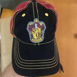 Universal Studios Wizarding World of Harry Potter Gryffindor Snapback Hat - Picture 1 of 5