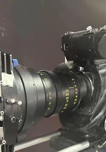 RED Pro Prime Lens 300mm  / T2.9 Telephoto/ Arri pl stainless mount - Picture 1 of 2