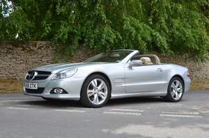 Mercedes SL-500 5.5 Auto. Just 9750 Miles FMBS + Specialist SH. - Picture 1 of 24