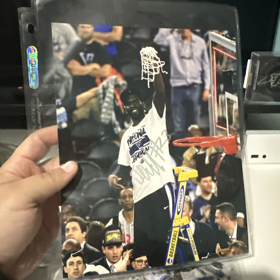 Daniel Ochefu Villanova Autograph Signed National Championship 8x10 - Image 1 of 3